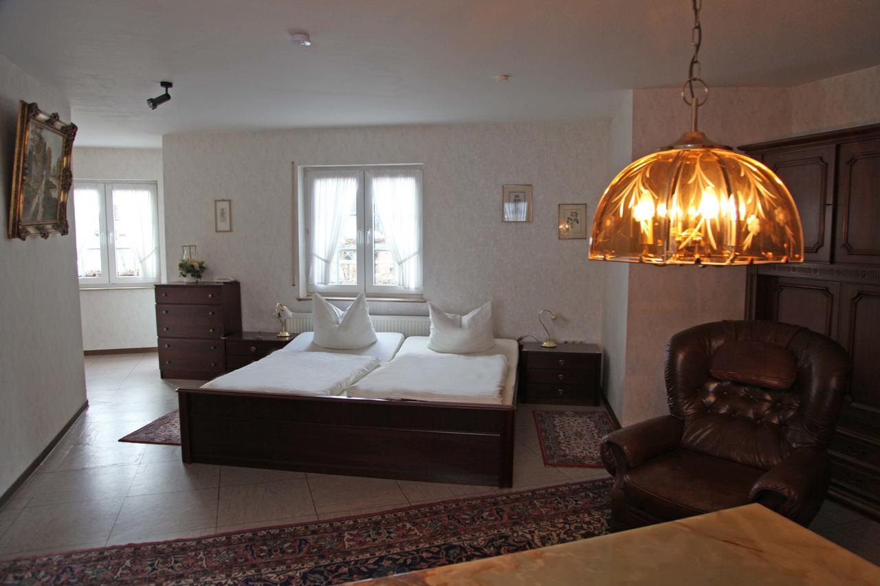 Hotel Landhaus Koeln 林德拉 外观 照片